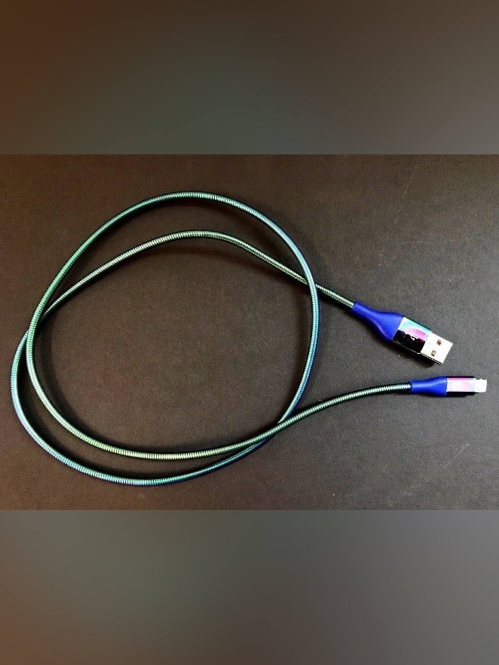 USB-Lightning iPhone charger